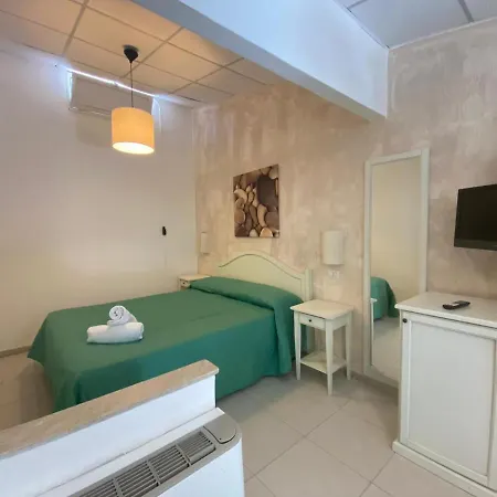 Hotel apartamentowy Stanze Al Mare Di Paolo