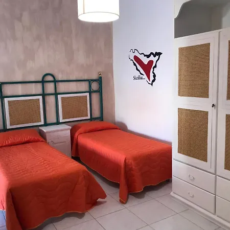 Hotel apartamentowy Stanze Al Mare Di Paolo